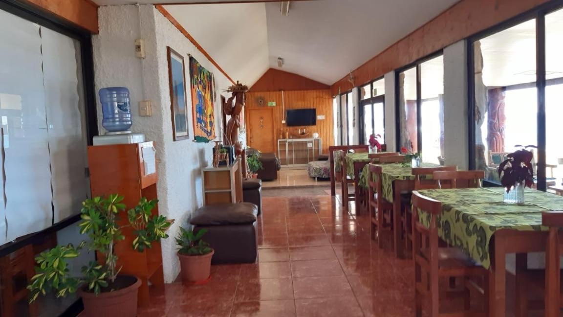 Cabanas & Hostal Tojika Hanga Roa Ngoại thất bức ảnh