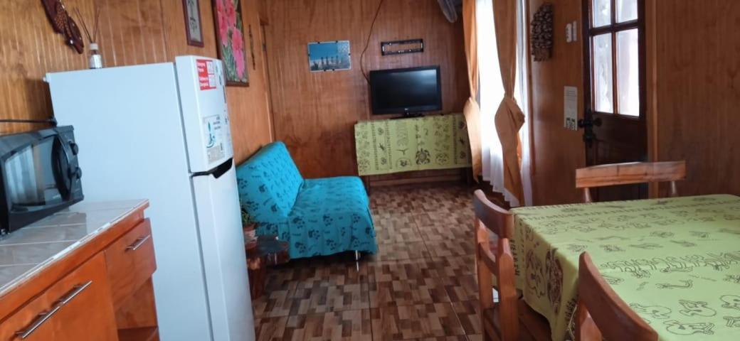 Cabanas & Hostal Tojika Hanga Roa Ngoại thất bức ảnh