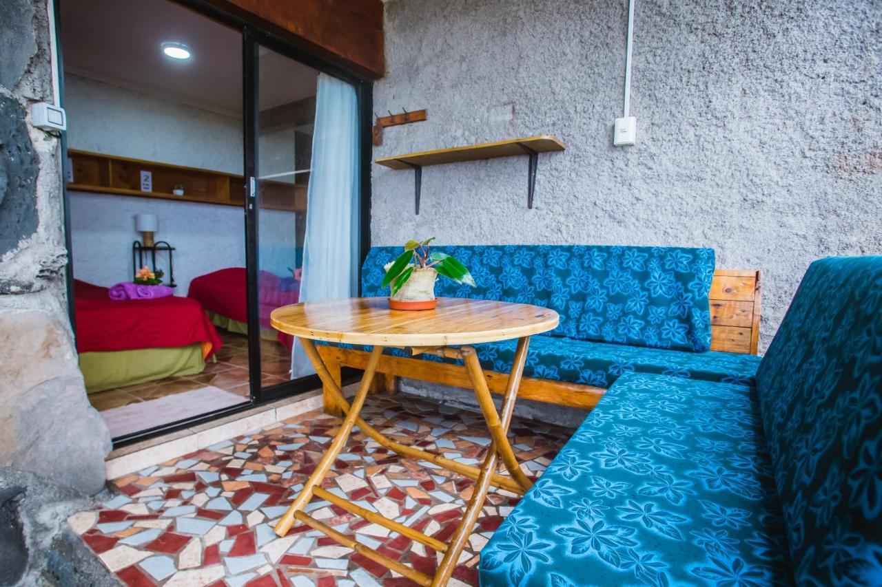 Cabanas & Hostal Tojika Hanga Roa Ngoại thất bức ảnh